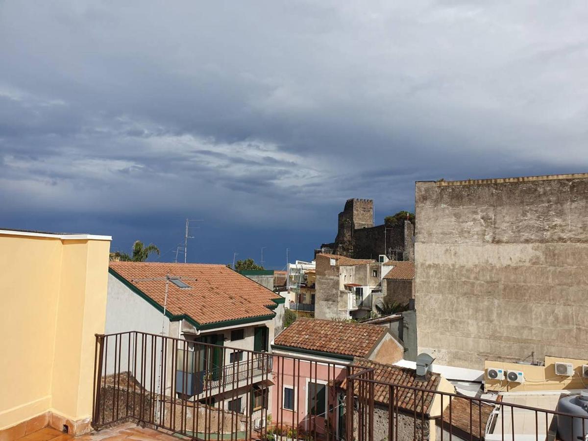 Appartamento Charme in Aci Castello Esterno foto