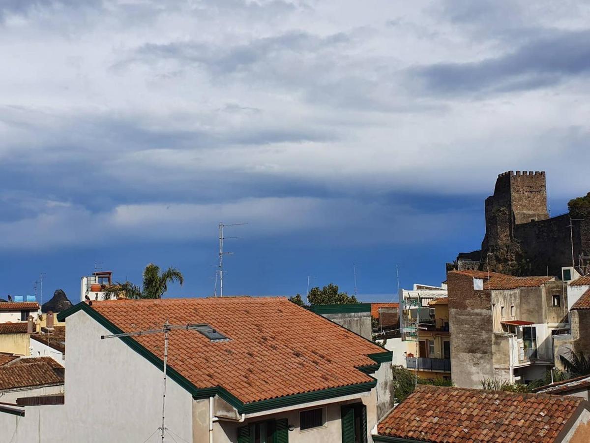 Appartamento Charme in Aci Castello Esterno foto